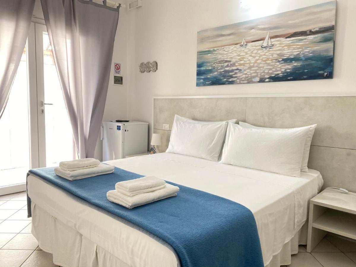 B&B Fellini גאליפולי מראה חיצוני תמונה